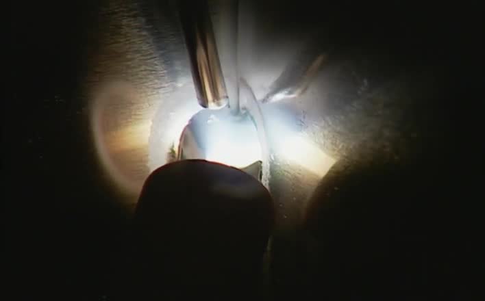 32. Fillet weld, T-joint, vertical position, up (aluminum)