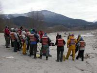 FWR students learning about wintering eagles along the Squamish River